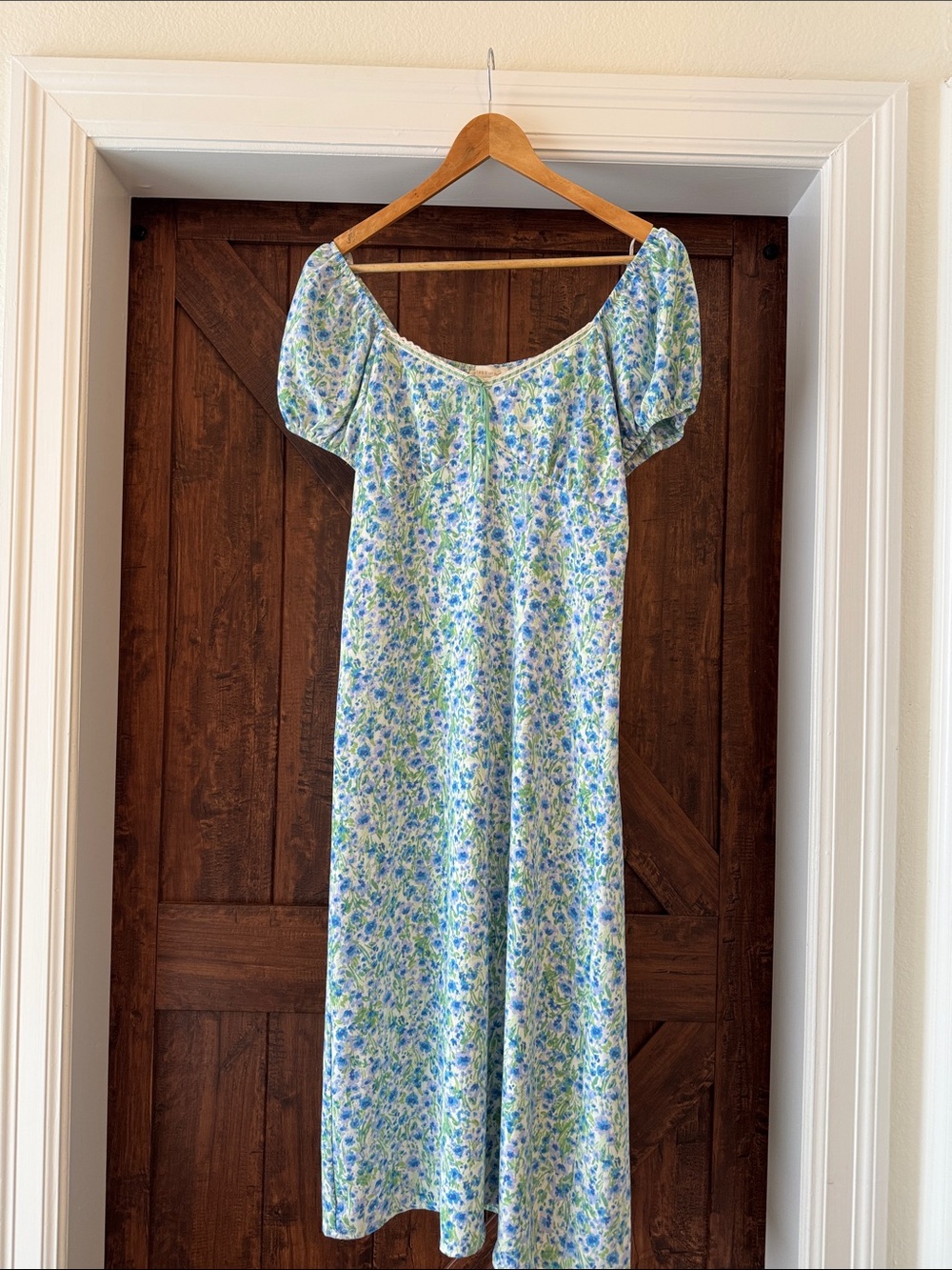 Puff-Sleeve Floral Maxi Dress in Blue and Green